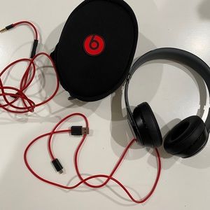 Wireless beats by Dre headphones